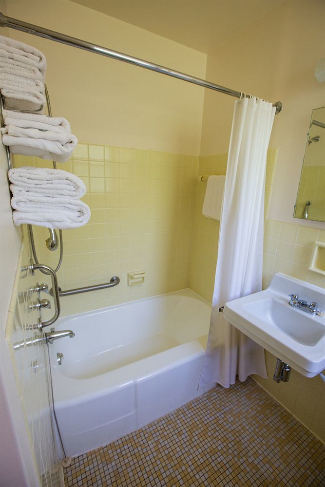 Hotel Manoir D'youville